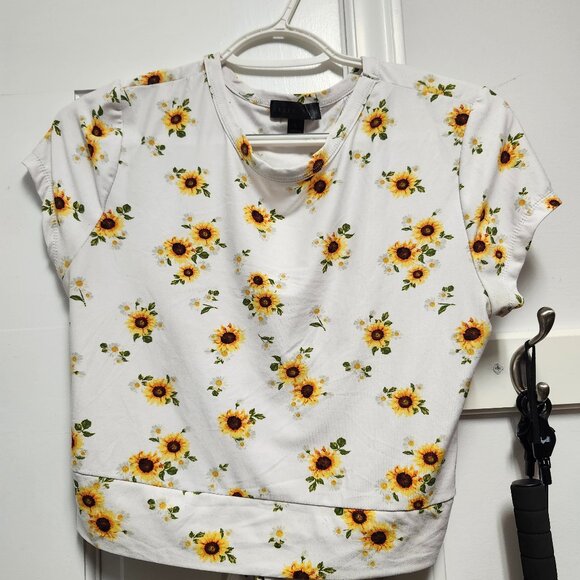 Sunflower crop top - Picture 1 of 3